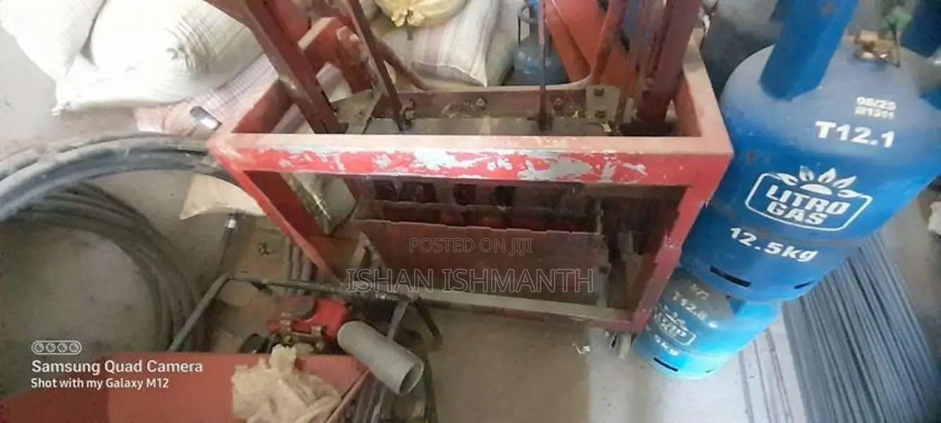 බ්ලොක් ගල් කපන Machine