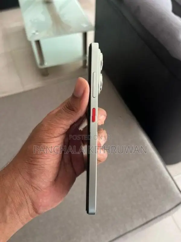 ZTE nubia V70 (Used)