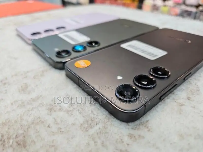 Samsung Galaxy S23 5G 256GB (Used)