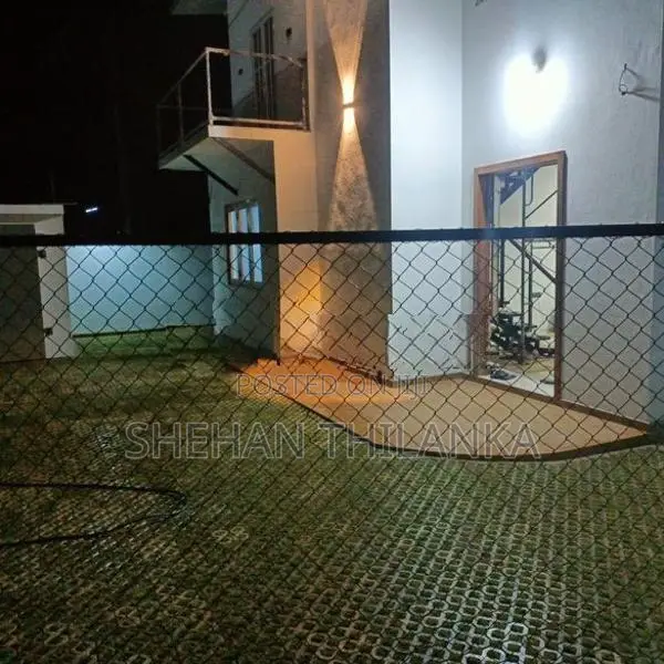 Interlock Grass
