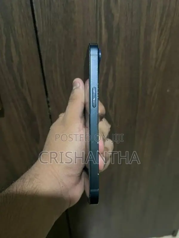 Apple iPhone 13 (Used)