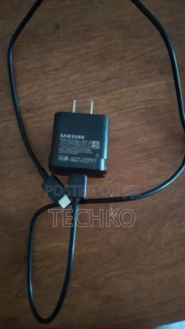 Samsung Galaxy S22 (Used)