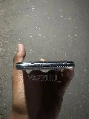 Apple iPhone X (Used)