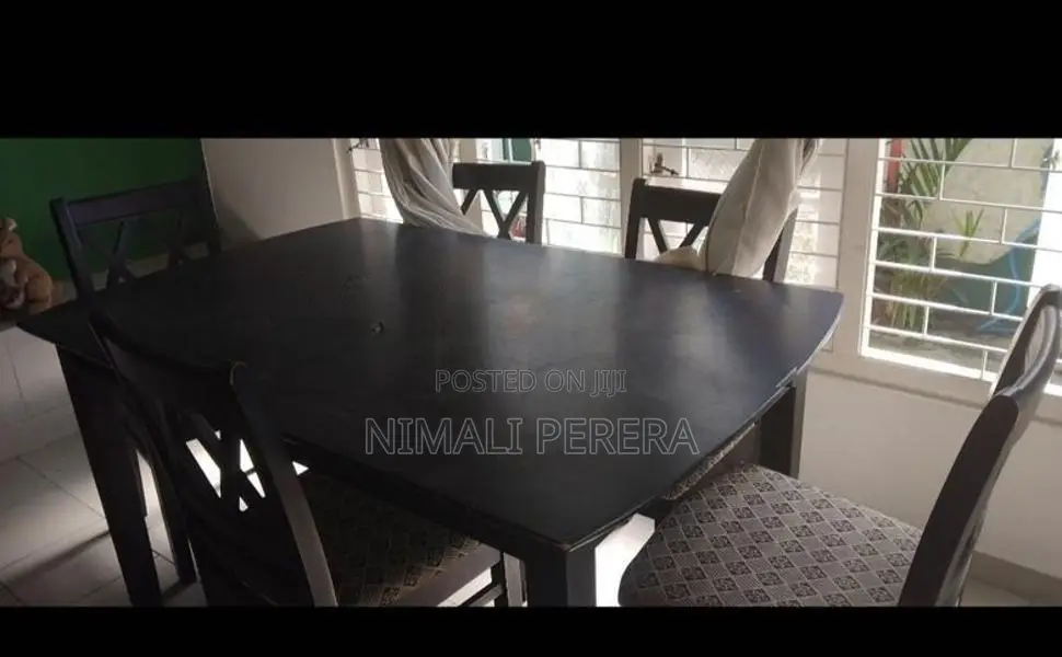 Damro Table With 6 Chairs
