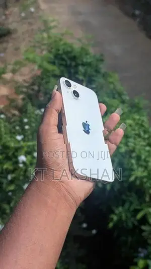 Apple iPhone 13 (Used)
