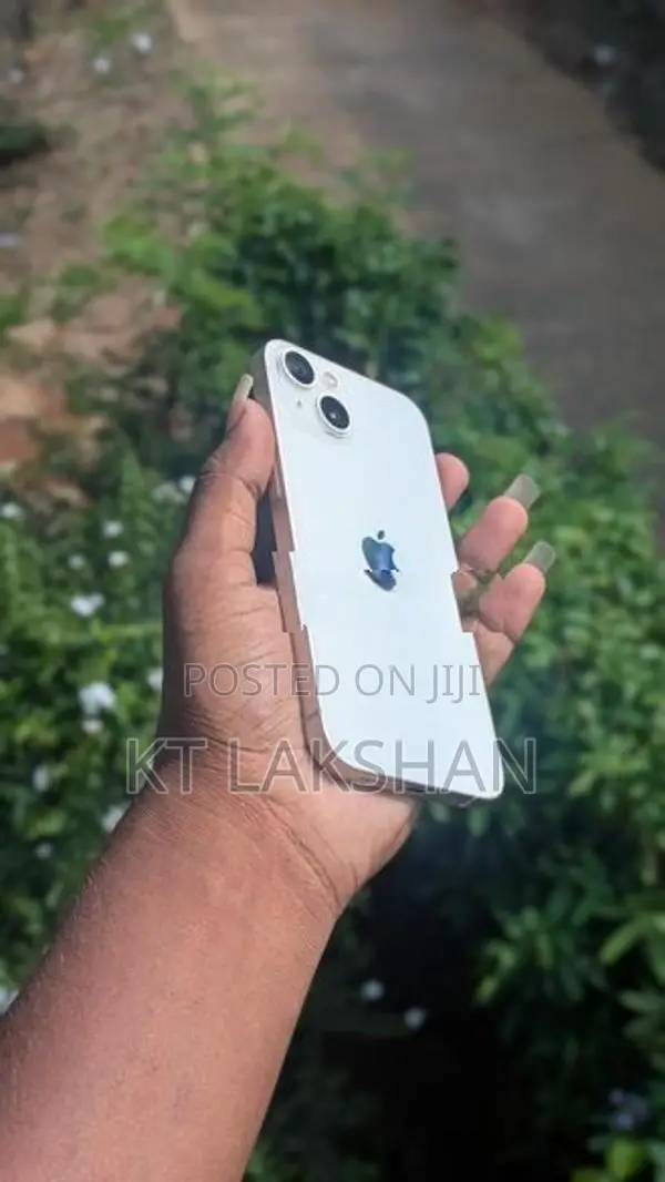 Apple iPhone 13 (Used)