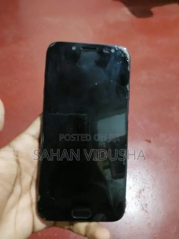 Samsung Galaxy J7 (Used)