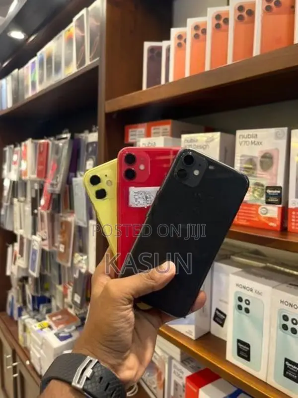Apple iPhone 11 128GB (Used)
