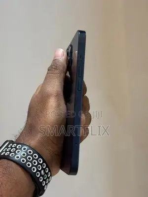 Apple iPhone 13 (Used)