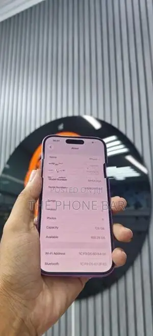 Apple iPhone 16 (Used)