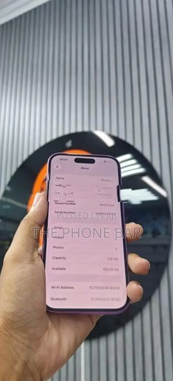 Apple iPhone 16 (Used)