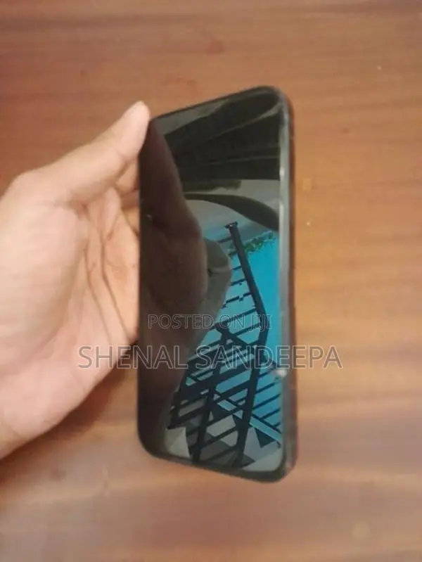 Apple iPhone 12 (Used)