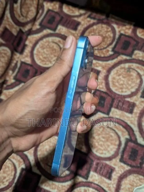 Apple iPhone 13 (Used)