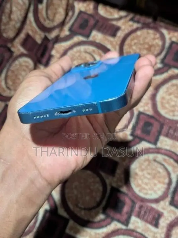 Apple iPhone 13 (Used)