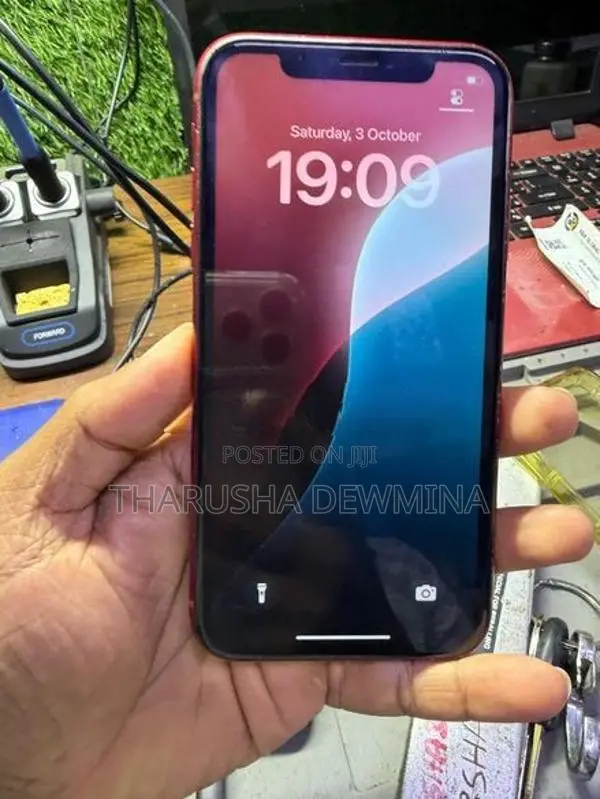 Apple iPhone XR (Used)