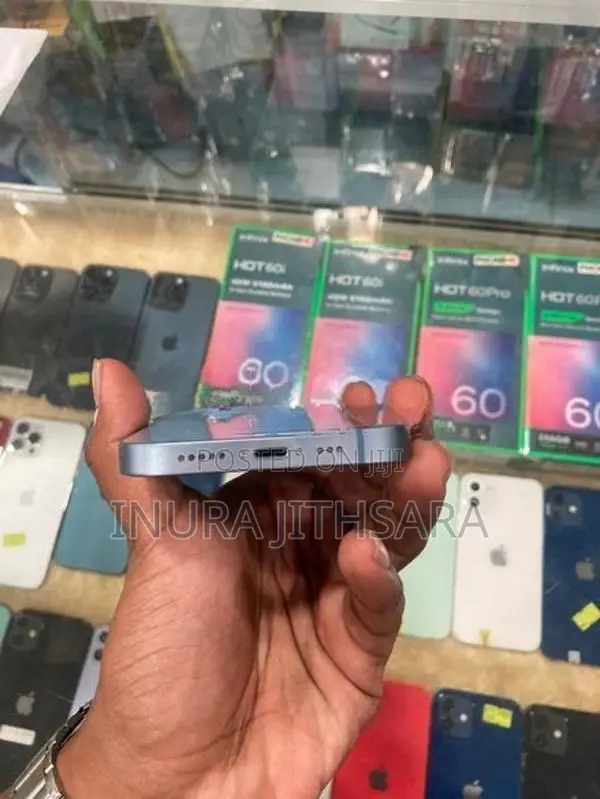 Apple iPhone 14 (Used)