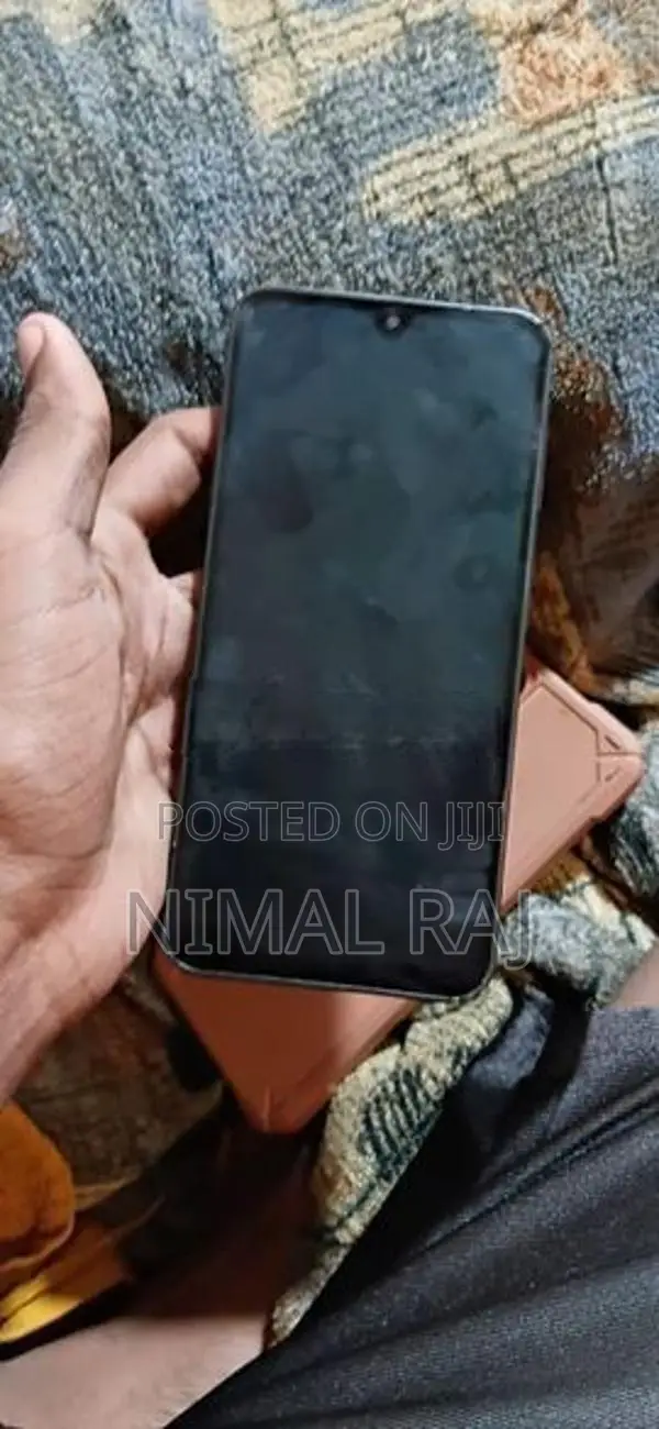 Samsung Galaxy A17 (Used)