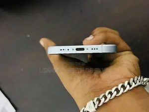 Apple iPhone 15 (Used)