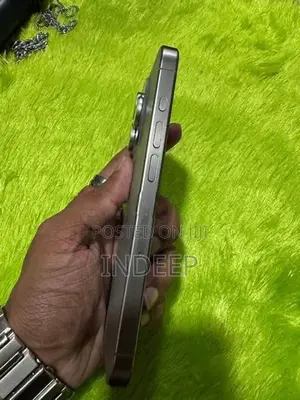 Apple iPhone 15 Pro (Used)
