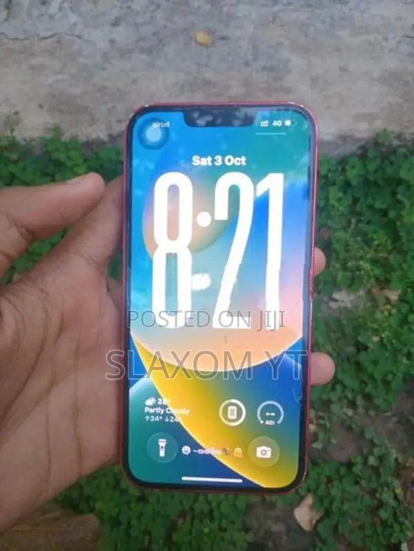 Apple iPhone 13 (Used)
