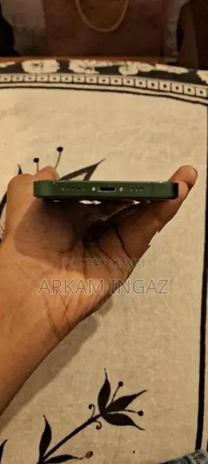 Apple iPhone 13 (Used)