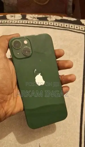 Apple iPhone 13 (Used)