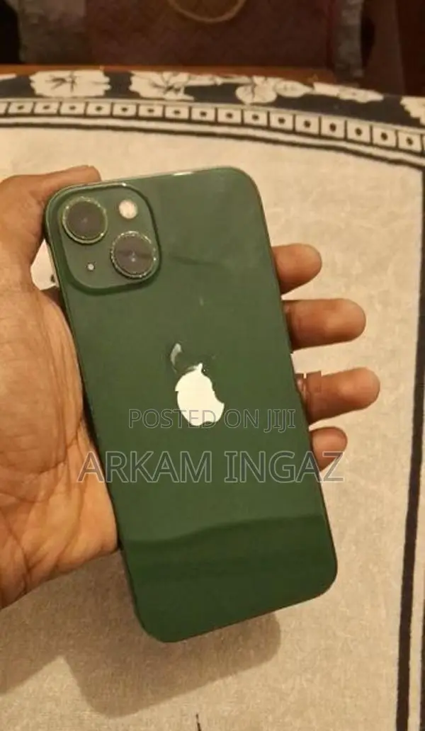 Apple iPhone 13 (Used)