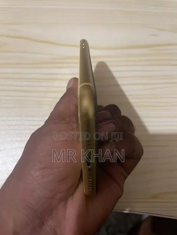 Apple iPhone 11 (Used)