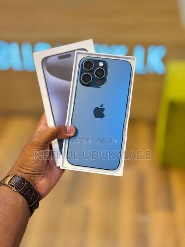 Apple iPhone 15 Pro Max 256GB (Used)