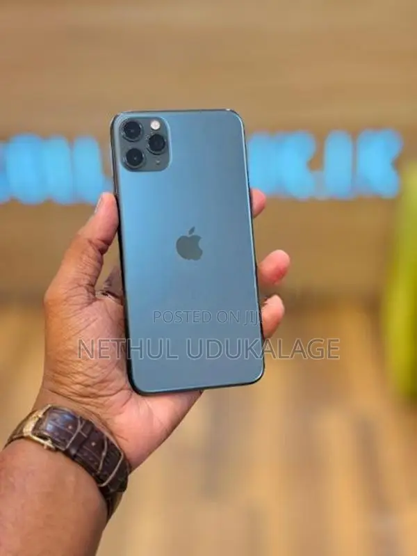 Apple iPhone 11 Pro Max 256GB | 📱 (Used)