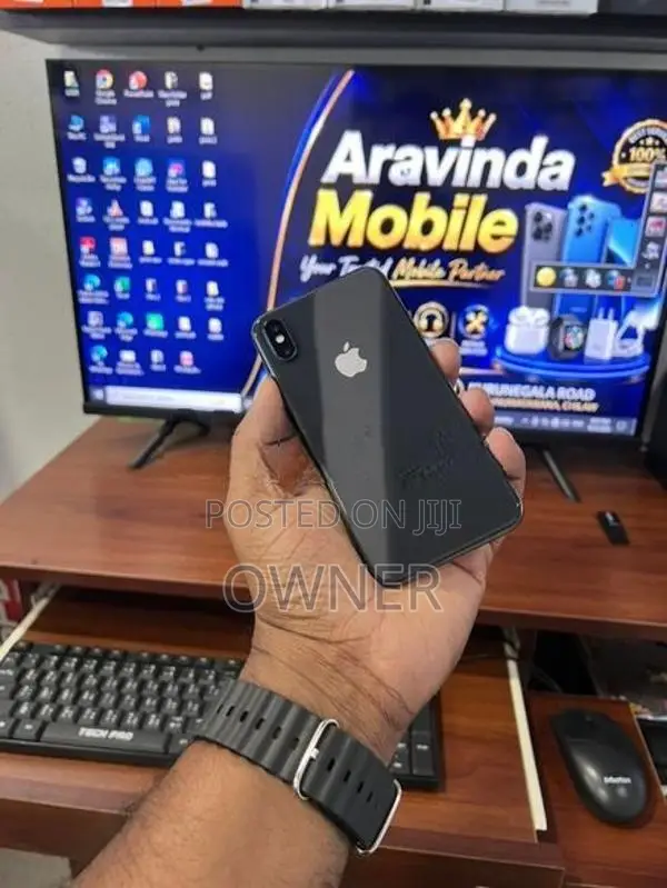 Apple iPhone X (Used)