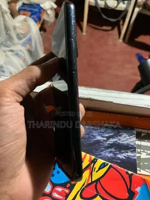Samsung Galaxy S22 (Used)