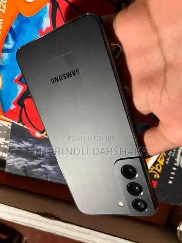 Samsung Galaxy S22 (Used)
