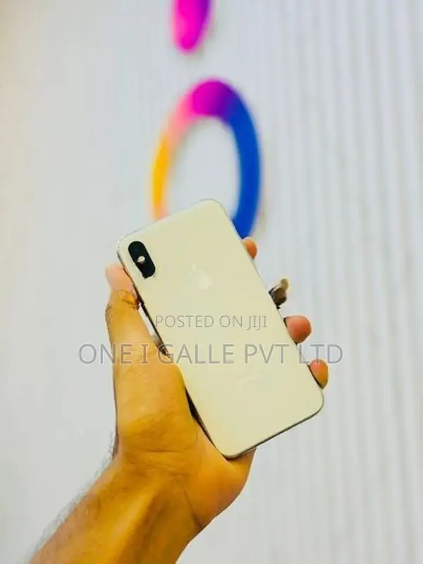 Apple iPhone XS (Used)