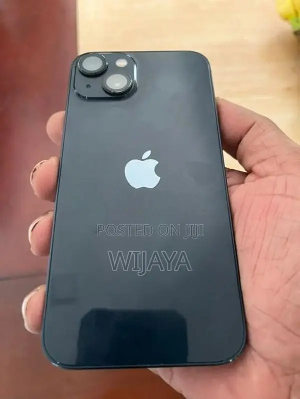 Apple iPhone 13 (Used)