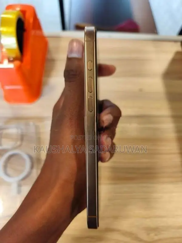 Apple iPhone 16 Pro Max (Used)