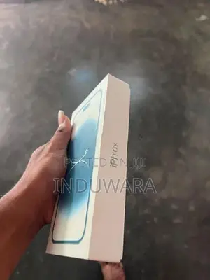 Apple iPhone 13 (Used)