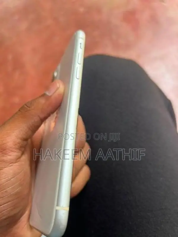 Apple iPhone 11 (Used)