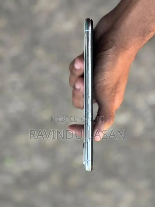 Apple iPhone XS Max (Used)