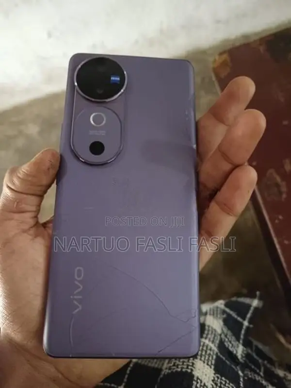 Vivo V40 (Used)