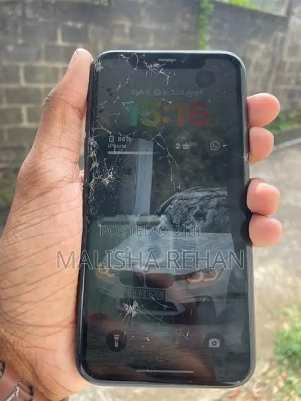 Apple iPhone XR (Used)
