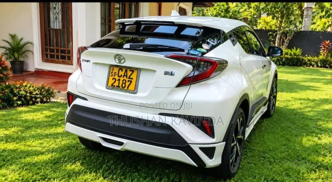 Toyota Chr 2018 SUV (Used)