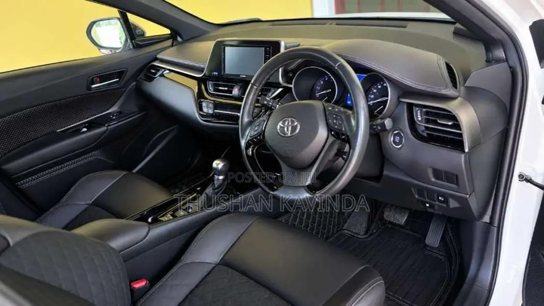 Toyota Chr 2018 SUV (Used)