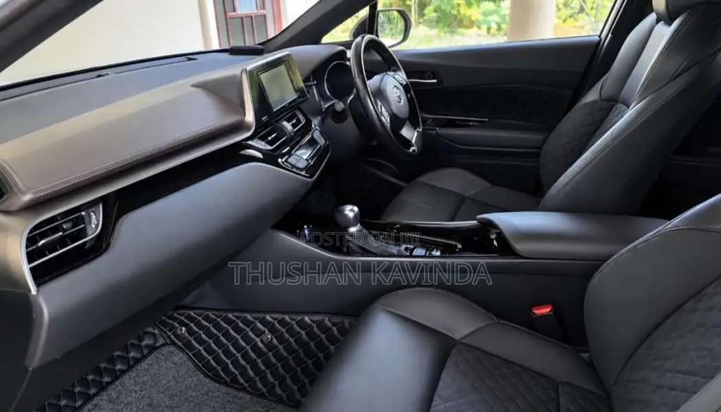Toyota Chr 2018 SUV (Used)