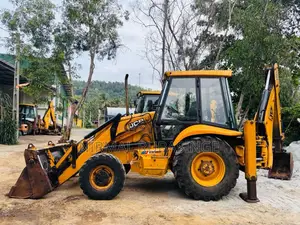 JCB 3cx 2000 Heavy-Duty (Used)