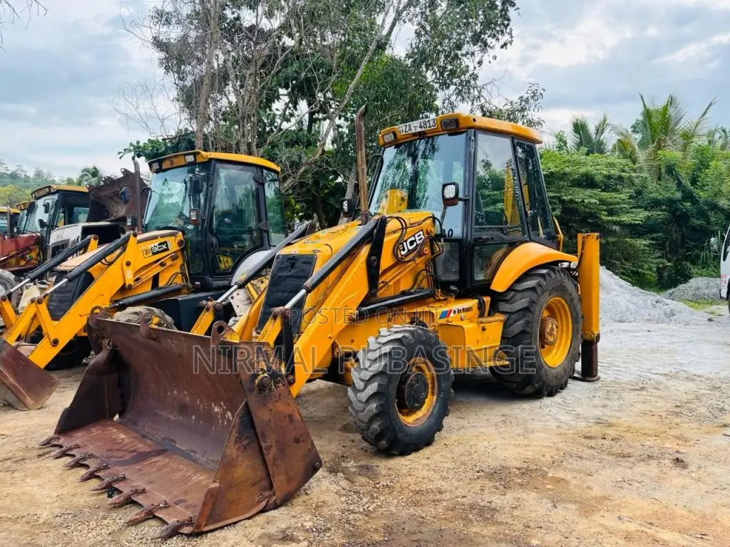 JCB 3cx 2000 Heavy-Duty (Used)
