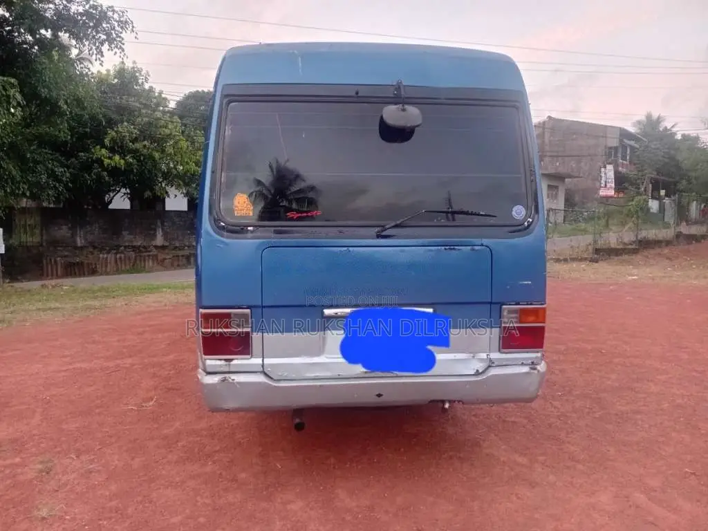 Toyota Coaster 1990 Bus (Used)