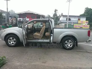 Nissan Navara 2013 Crew Cab (Used)