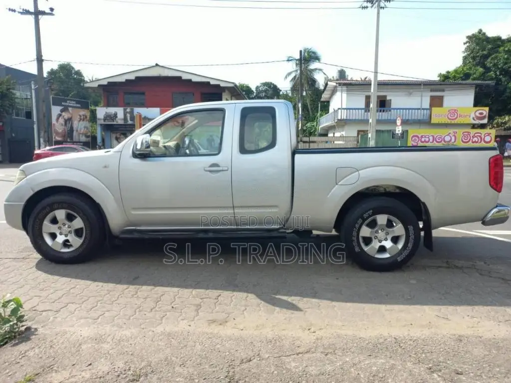 Nissan Navara 2013 Crew Cab (Used)