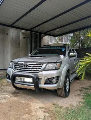 Toyota Hilux 2011 Pickup (Used)